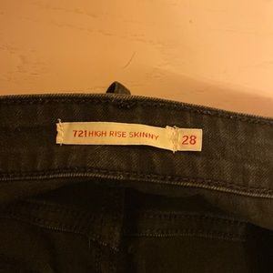 Levi’s Black 721 High Rise Skinny Jeans with Stretch Size 27”